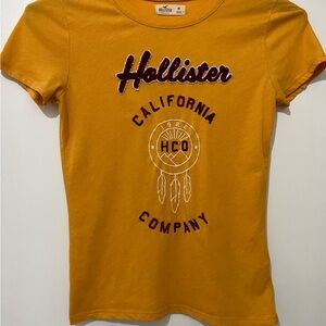 EUC Hollister Mustard Yellow Graphic Tee - Size M